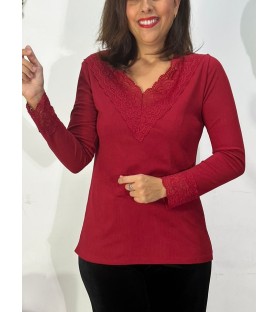 CAMISETA CURVY LENCERA ROJA