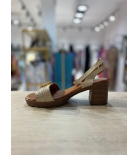 SANDALIA BROCHE