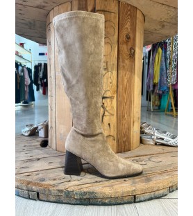 BOTA KHAKI TACÓN