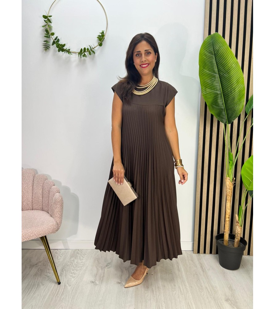 VESTIDO PLISADO CHOCOLATE