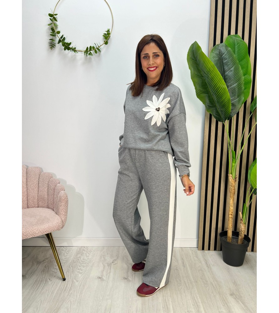 CONJUNTO DEPORTIVO FLOR GRÍS