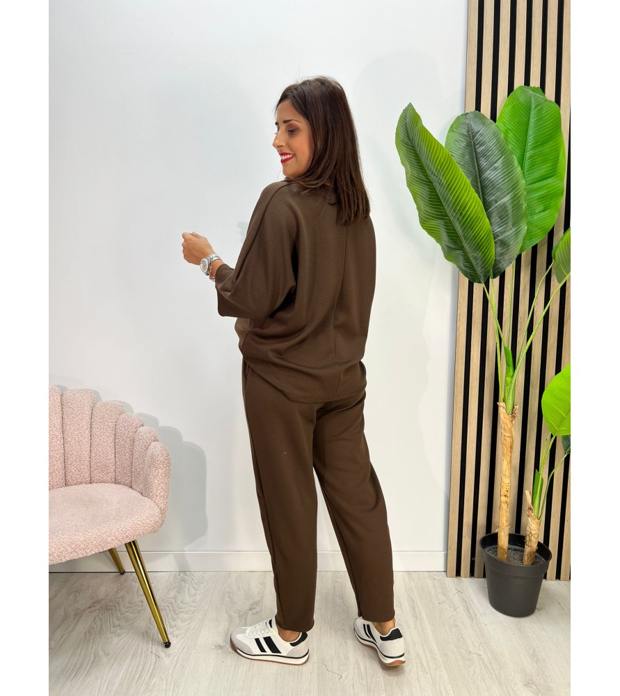 CONJUNTO SARA CHOCOLATE